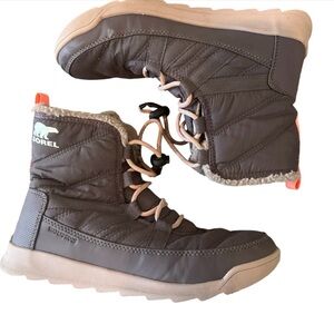 Sorel snow boots girls out n about waterproof size 5 purple